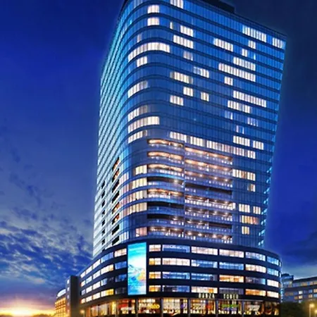 Hanza Tower & Pool Stettino
