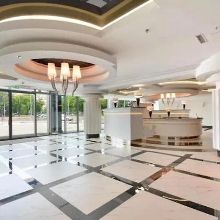 Hanza Tower & Pool Appartamento *